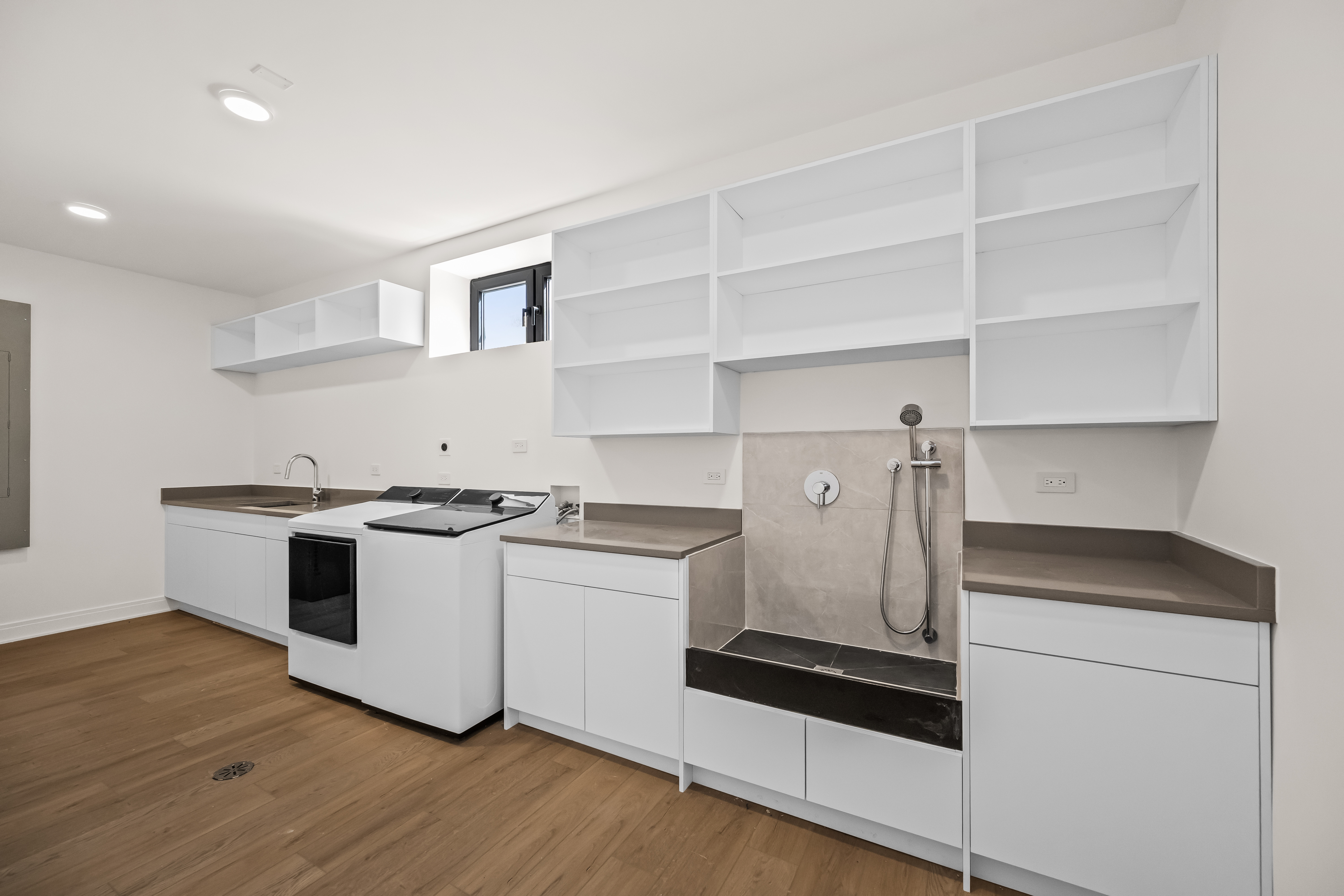 Lower-level utility kitchen